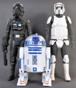 STAR WARS - 1/4 SCALE CUSTOM SHOP DISPLAY ACTION FIGURES