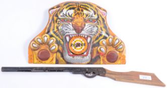 RARE VINTAGE 1950'S TINPLATE TIGER TARGET SHOOTING GAME