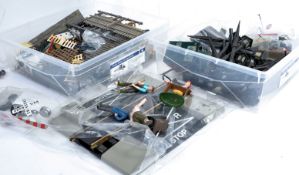 COLLECTION OF ASSORTED G SCALE TRACKSIDE ITEMS