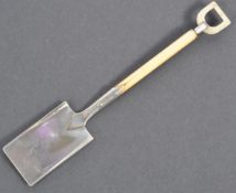 19TH CENTURY VICTORIAN IVORY AND SILVER PLATED STILTON SCOOP