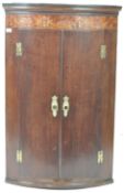 EARLY 19TH CENTURY GEORGIAN MAHOGANY CORNER CUPBOARD