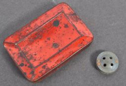 MI9 ESCAPE & EVADE - ORIGINAL WWII COMPASS BUTTON