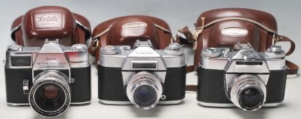 A group of two vintage 20th century German 35mm cameras to include a Voigtländer Bessamatic camera