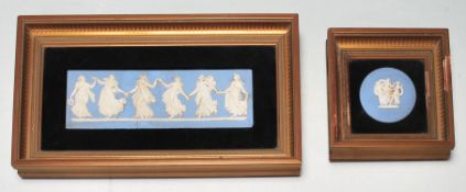 WEDGWOOD CLASSICAL FRAMED PLATE