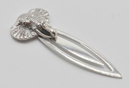 A sterling silver bookmark with elephant head decoration to the finial. Measures: 5cm long, 4.50g