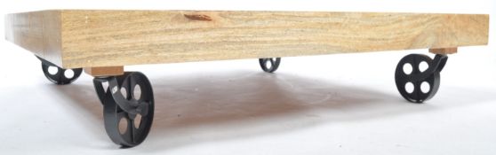 GOOD CONTEMPORARY MANGO WOOD COFFEE TABLE RAISED