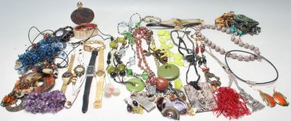 VINTAGE LADIES COSTUME JEWELLERY