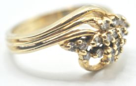 14CT GOLD AND DIAMOND CLUSTER RING