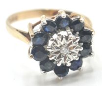 9CT GOLD AND BLUESTONE CLUSTER RING