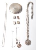 A QUANTITY OF SILVER, STERLING SILVER AND WHITE METAL JEWELLERY
