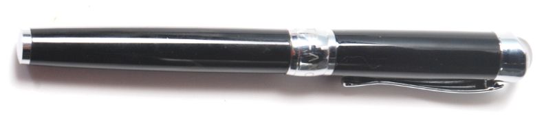 A MONTHBLANC BLACK AND WHITE METAL FOUNTAIN PEN