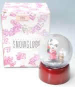 WARNER BROS - LOONEY TUNES SNOW GLOBE OF MA CHERIE