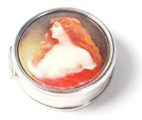 A STAMPED 925 SILVER AND ENAMEL PILL BOX WITH A PRE-RAPHAELITE MAIDEN ATOP.