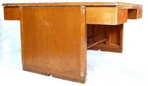 20TH CENTURY ANTIQUE STYLETWIN PEDESTAL OAK PARTNERS DESK