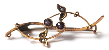 VICTORIAN 9CT GOLD AND AMETHYST LEAF SHAPED BROOCH CLIP
