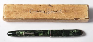 1950’S CONWAY STEWART MODEL 75 GREEN MARBLED PEARL EFFECT FOUNTAIN PEN WITH 14CT GOLD NIB