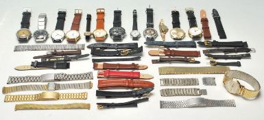 LARGE QUANTITY OF VINTAGE GENTLEMEN WATCHES / WRISTWATCHES AND STRAPS