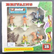 RARE VINTAGE BRITAINS BOXED COWBOYS PLASTIC FIGURE