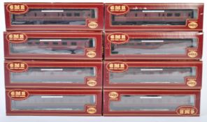 RAKE OF AIRFIX GWR 00 GAUGE BOXED CARRIAGES