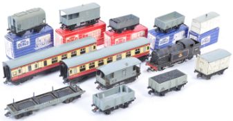 COLLECTION OF ORIGINAL VINTAGE HORNBY DUBLO TRAINS