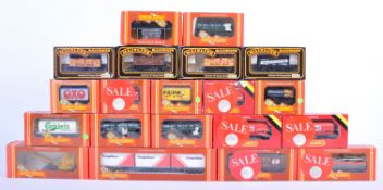 COLLECTION OF X20 VINTAGE HORNBY & MAINLINE LOCOMOTIVE WAGONS
