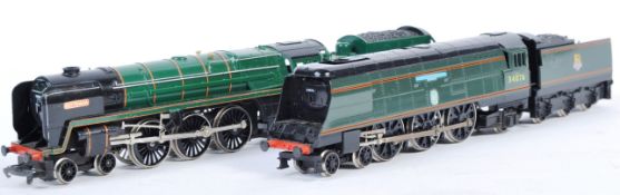 PAIR OF HORNBY 00 GAUGE MODEL RAILWAY TRAINSET LOCOMOTIVES