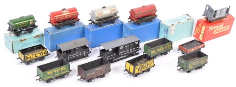 COLLECTION OF 00 GAUGE MODEL RAILWAY WAGONS