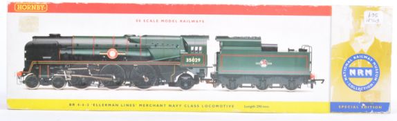 HORNBY 00 GAUGE R2294 MERCHANT NAVY CLASS TRAINSET LOCOMOTIVE