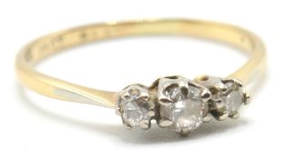 18CT GOLD THREE STONE DIAMOND RING