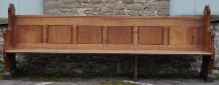 IMPRESSIVE 19TH CENTURY VICTORIAN OAK CHURCH BENCH