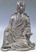 18TH CENTURY CHINESE BRONZE FIGURINE HOLDING PRAYER BEADS