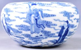 19TH CENTURY CHINESE KANGXI MARK EIGHT IMMORTALS BOWL