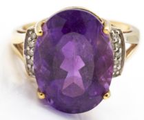 A 9ct Gold Amethyst & Diamond Ring