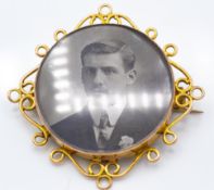 A 9ct Gold Locket Brooch Pendant Combination