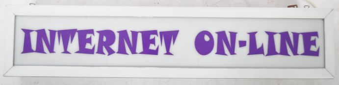 20TH CENTURY RETRO VINTAGE INTERNET ONLINE LIGHTBOX