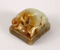 A GOOD 19TH / 20TH CENTURY CHINESE CARVED JADE SEAL WITH FRUTING, the seal carved with calligraphy