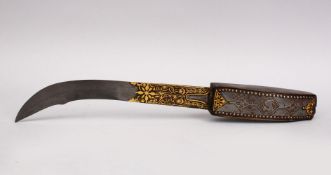 A FINE 19TH CENTURY PERSIAN GOLD INLAID WATERED STEEL DAGGER, inlaid with gold with calligraphy, and