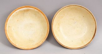 A GOOD PAIR OF EARLY CHINESE POTTERY BOWLS, 14cmdiameter