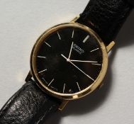 A GENTLEMAN'S SEIKO WRISTWATCH in a white Seiko box.