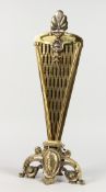 A FRENCH STYLE BRASS EXPANDING FAN SHAPE FIREGUARD. 23.5ins high.