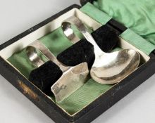 A BABY'S SILVER SPOON AND PUSHER. Sheffield 1944.