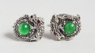 A PAIR OF SILVER AND JADE DRAGON CUFFLINKS.