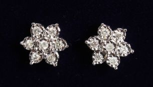 A GOOD PAIR OF 9CT GOLD AND CLUSTER DIAMOND EARRINGS.