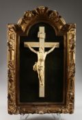 A GOOD 18TH - 19TH CENTURY ITALIAN CARVED IVORY CORPUS CHRISTI. 16ins long, with a velvet