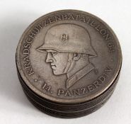 A SMALL CIRCULAR BOX AND COVER. 2ins diameter.