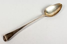 A GEORGE III LONG HANDLED GRAVY SPOON. London 1789. Maker Thomas Dealtry.