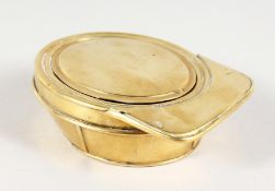 A BRASS JOCKEY CAP SNUFF BOX. 3.5ins long.