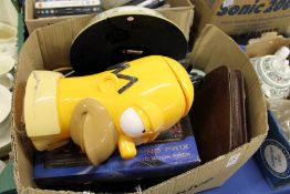 Various collectables to include a gent's dressing case, Homer Simpson items etc.