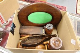 Various treen and other collectables.