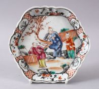 A GOOD 18TH CENTURY CHINESE FAMILLE ROSE PORCELAIN SPOON TRAY, decorated with figures in a garden